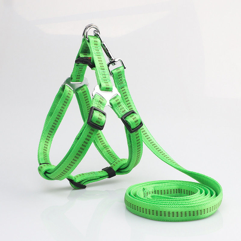 Không có chất hấp thụ kéo Không trượt Nylon Con chó phản quang có thể điều chỉnh Dây buộc dây xích Bộ